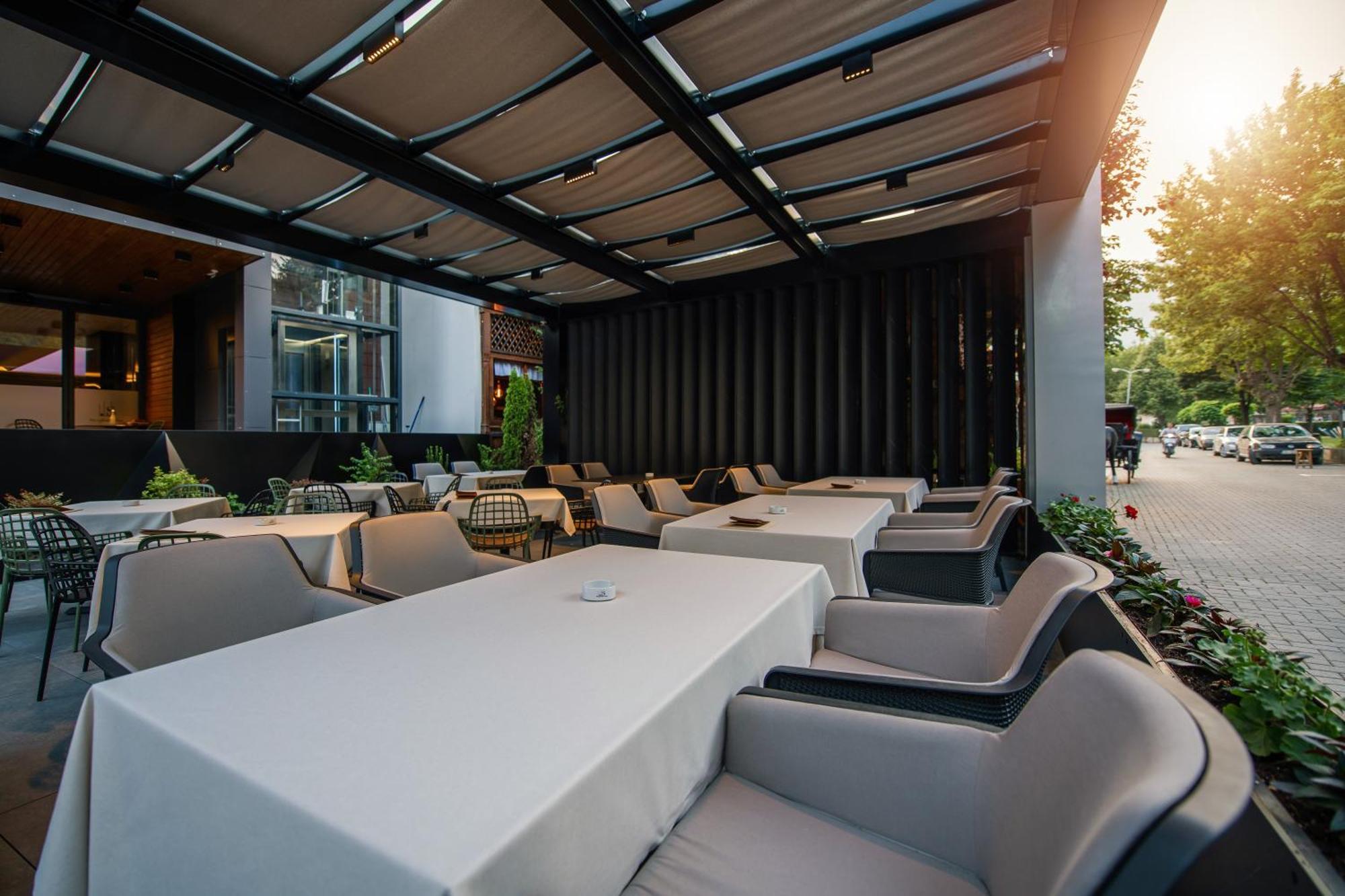 Seraphine Plaza Peje Ngoại thất bức ảnh