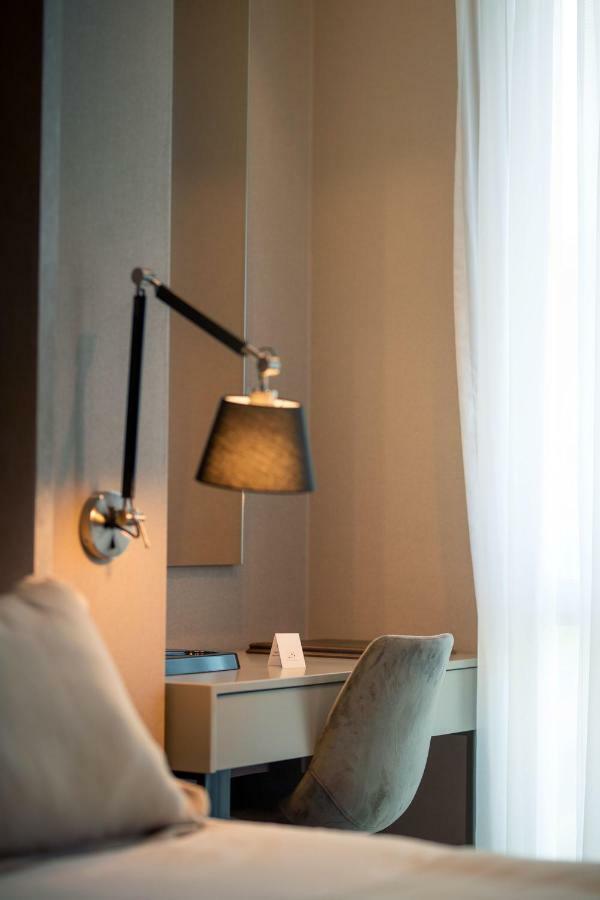 Seraphine Plaza Peje Ngoại thất bức ảnh
